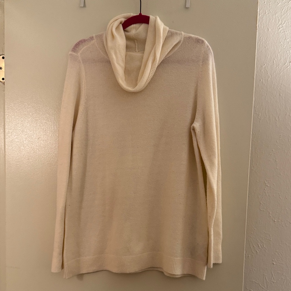 Old Navy Cream Cowl Turtleneck Women's Sweater